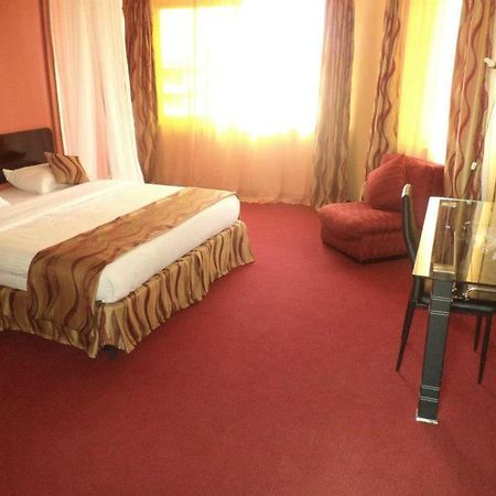 Royal City Dubai Complex Kisumu Eksteriør bilde