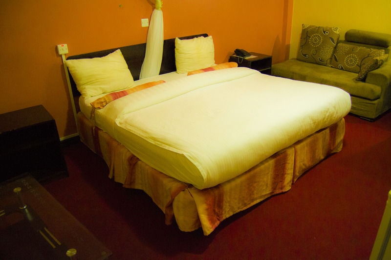 Royal City Dubai Complex Kisumu Eksteriør bilde
