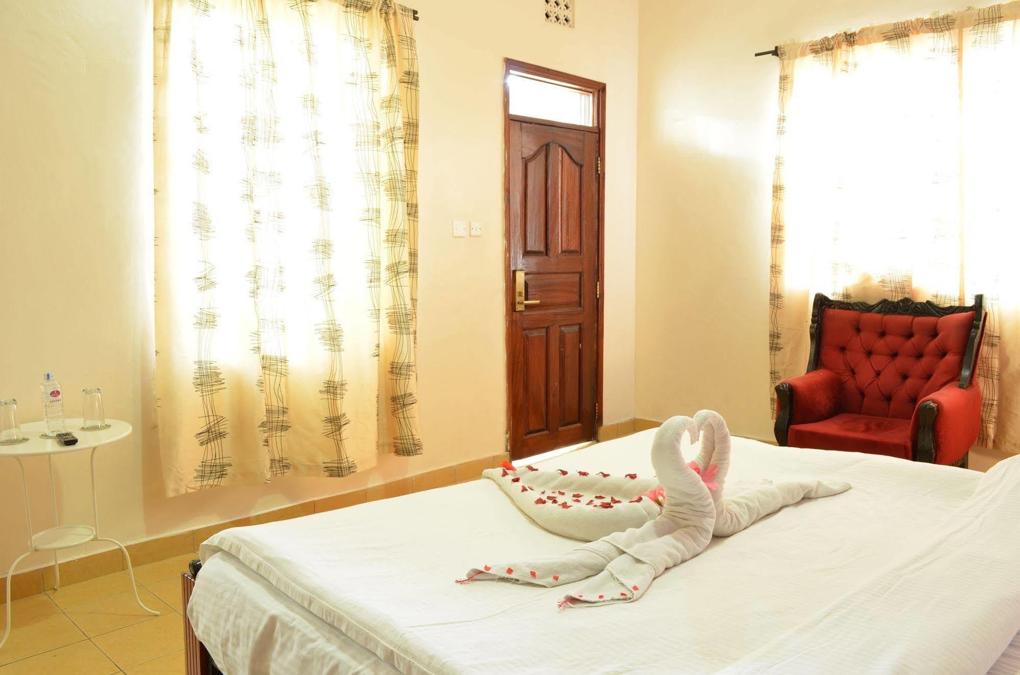 Royal City Dubai Complex Kisumu Eksteriør bilde