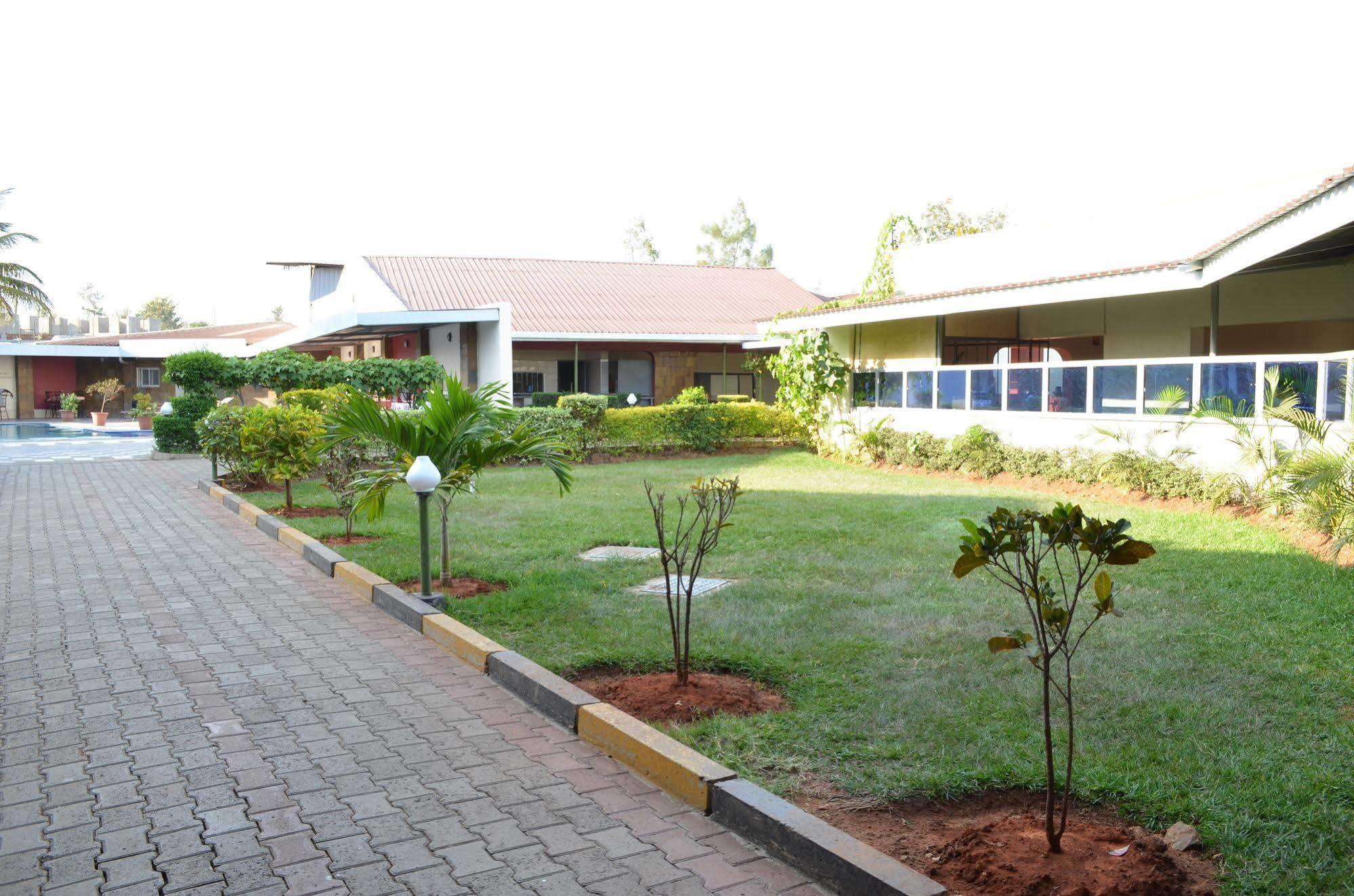 Royal City Dubai Complex Kisumu Eksteriør bilde